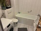 4.) Badezimmer mit Dusche & Wanne.jpg - Etagenwohnung mit 78,00 m&sup2; in Henstedt-Ulzburg zur Miete