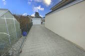 Einfahrt mit Garage - 5 Zimmer Doppelhaushälfte in Vohburg an der Donau