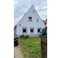 Gepflegtes Wohnhaus mit Nebengebäuden in ruhiger Dorflage von Liebschützberg-Laas