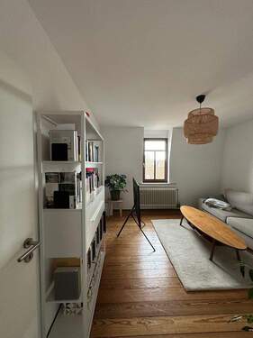 Wohnzimmer - 2 Zimmer Etagenwohnung zur Miete in Oberursel