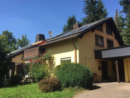 Außen - Ihr Haus mit viel Platz und viel Potential wartet auf Sie!