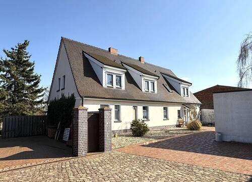 Objektansicht - 8 Zimmer Einfamilienhaus in Weißandt-Gölzau