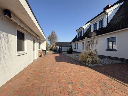 Objektansicht - Einfamilienhaus mit 233,60 m&sup2; in Weißandt-Gölzau zum Kaufen