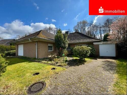 Ansicht von vorn-1 - Traumlage Nähe Krankenhaus verbunden mit ebenerdigem Wohnen + Keller