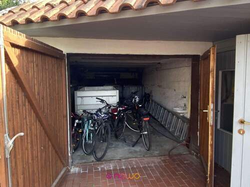 Garage - 