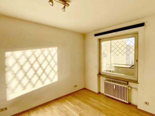 Schlafzimmer - 2 Zimmer Etagenwohnung in München