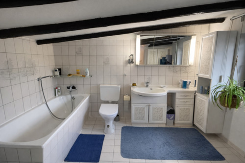 Badezimmer 1. OG - 