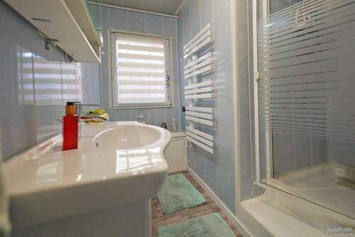 Badezimmer re Bungalow - 