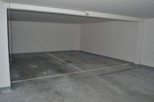 Komfortabler Stellplatz - PARKEN NÄHE FRIEDRICH-EBERT-RING AMTSGERICHT SUV-GEEIGNET