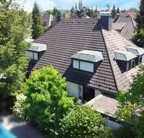 TOP-LAGE! Doppelhaushälfte mit Terrasse, Garten, Wellnessoase, Garage in Nürnberg Weiherhaus!