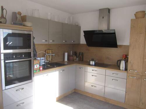 Moderne Küche - Etagenwohnung in Friedrichshafen zum Kaufen