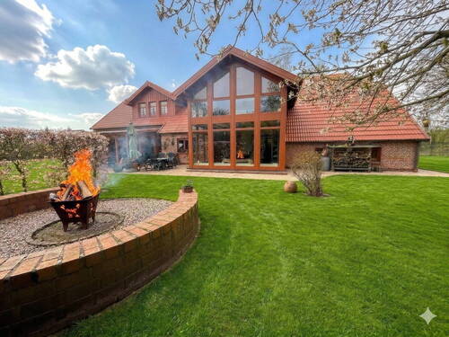 Garten, Terrasse, Feuerstelle - RESERVIERT! Wohntraum in Reepsholt: 2.600 m² Freiheit, stilvolle Ausstattung