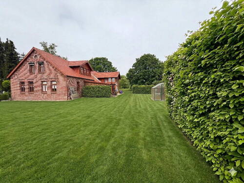 Frontseite, Garten - 1 Zimmer Einfamilienhaus in Friedeburg