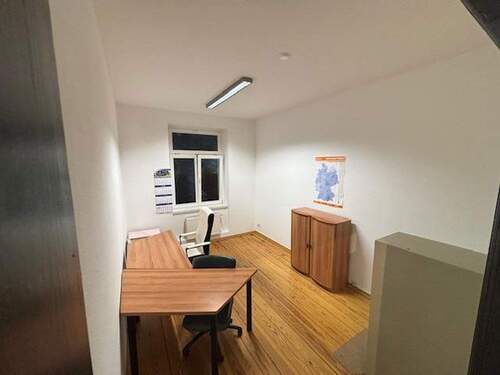 Büro 1 - 