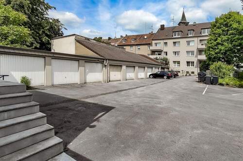 Garagen - 2 Zimmer Mehrfamilienhaus, Wohnhaus in Herne