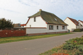 Blick von der Straße links - Einfamilienhaus mit 181,00 m&sup2; in Rathenow zum Kaufen