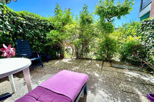 Eingewachsene Terrasse - 