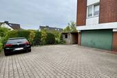 Zugehöriger Stellplatz - Etagenwohnung mit 99,30 m&sup2; in Lübeck zum Kaufen