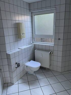 Bad mit Durchlauferhitzer - 