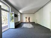 …in den Konferenzraum... - 