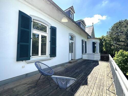 .. die großzügige Terrasse - 