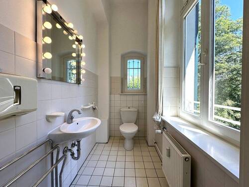 ... und Gäste WC - 
