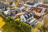 Außenansicht Haus mit Garten von oben - 