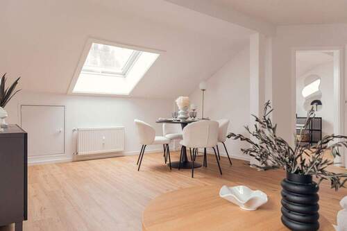 Wohnzimmer - 3 Zimmer Etagenwohnung zum Kaufen in Dachau