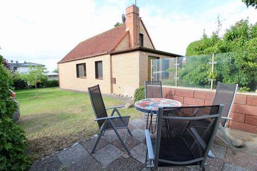 Blick zum Haus - Ferientraum im Seebad Breege auf der Insel Rügen
