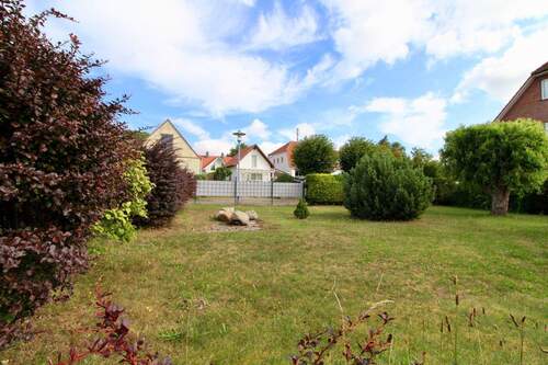 mögliches Baufeld - 4 Zimmer Einfamilienhaus zum Kaufen in Breege