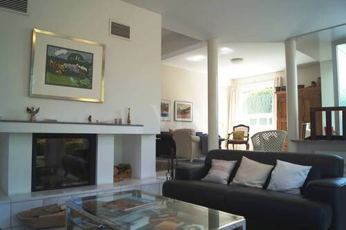 18 EG Sofaecke m. Kamin - 
