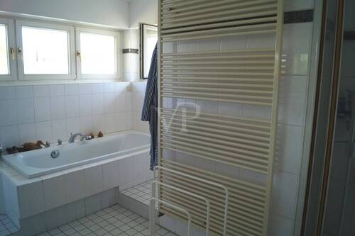 23 DG Badewanne u. Dusche - 