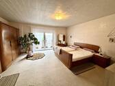 geräumiges Schlafzimmer - 