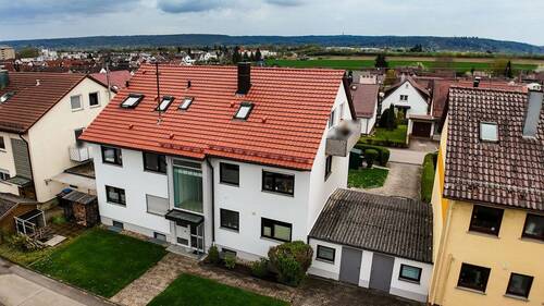 Ansicht - Eingangsbereich - 1 Zimmer Mehrfamilienhaus, Wohnhaus zum Kaufen in Gärtringen