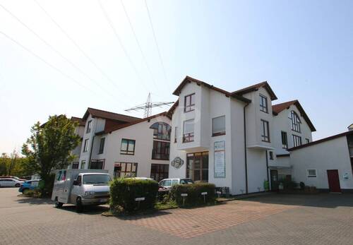 Bürogebäude mit Parkplatz - 6 Zimmer Büro in Eltville am Rhein