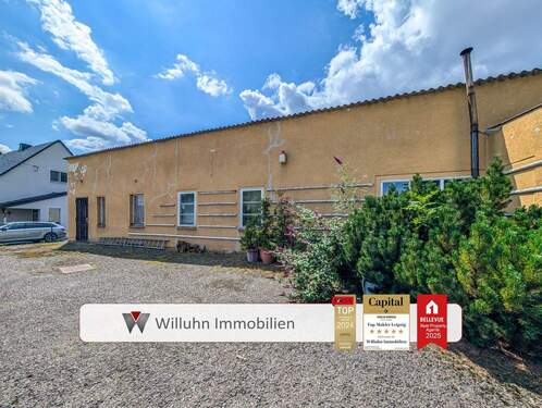 Stellfächen vor dem Konsum - Ruhige Dorflage mit idealer Anbindung 