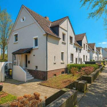 Straßenansicht Dillbrinkstr. 7 - Rarität in Gelsenkirchen-Buer *Reihenendhaus*