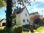 Hausansicht.jpeg - Minden - großes Grundstück mit Wohnhaus und Platz für weitere Bebauung !
