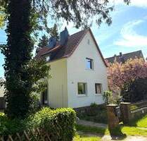Minden - großes Grundstück mit Wohnhaus und Platz für weitere Bebauung !