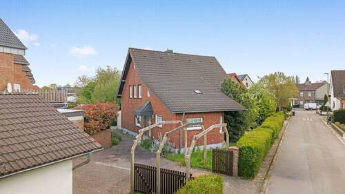 Drohnenaufnahme 2 - 5 Zimmer Mehrfamilienhaus, Wohnhaus zum Kaufen in Baesweiler
