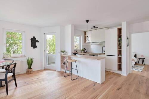 Wohn-Essbereich und Küche - 2 Zimmer Etagenwohnung zum Kaufen in Filderstadt