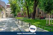 Reformationsplatz mit Kirche - 