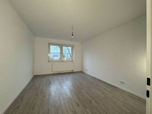 Schlafzimmer 1.JPG - 6 Zimmer Etagenwohnung in Gladbeck