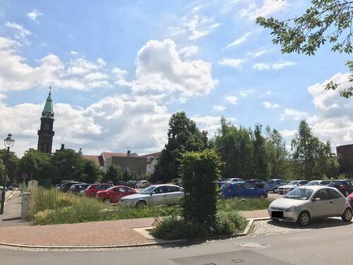 öffentlicher Parkplatz (230 m entfernt) - 