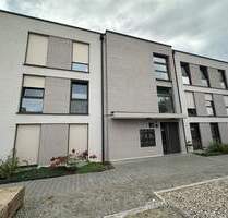 Zwangsversteigerungsobjekt, Anfang April 2026 - 2 Zimmer EG Wohnung, Bj.2020, Gartennutzungsrecht, TG Platz, 87,1 qm - Emmendingen Kollmarsreute