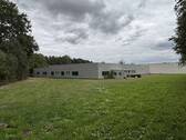 Ansicht Westen mit Freifläche - 