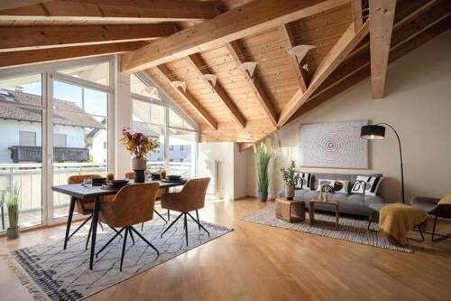 Lichtdurchflutetes Wohnidyll - 3 Zimmer Etagenwohnung zum Kaufen in Rosenheim