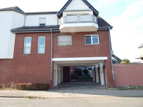 Aussenansicht Garagenhof - 2 Zimmer Etagenwohnung zum Kaufen in Moers