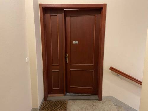 Wohnungseingang - Etagenwohnung mit 65,00 m² in Zwickau zum Kaufen