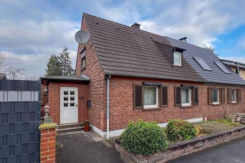 Außenbild - Charmantes Häuschen im Delhovener Kern